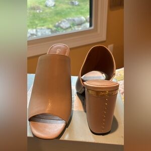 Calvin Klein size 9 perfect condition